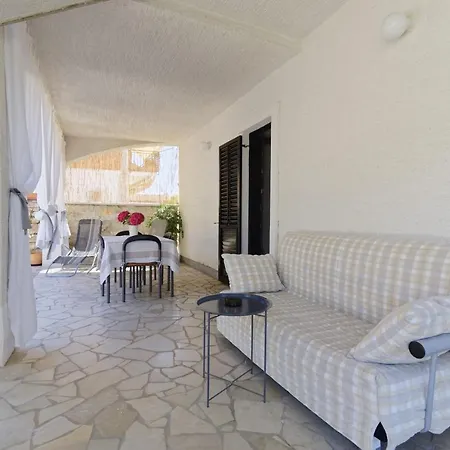 Anja Apartman
